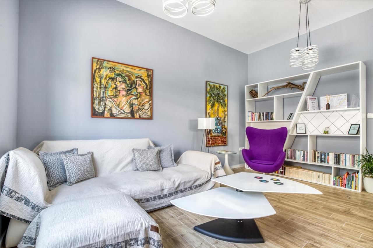 אתונה Spacious Flat With Courtyard And Private Parking! מראה חיצוני תמונה