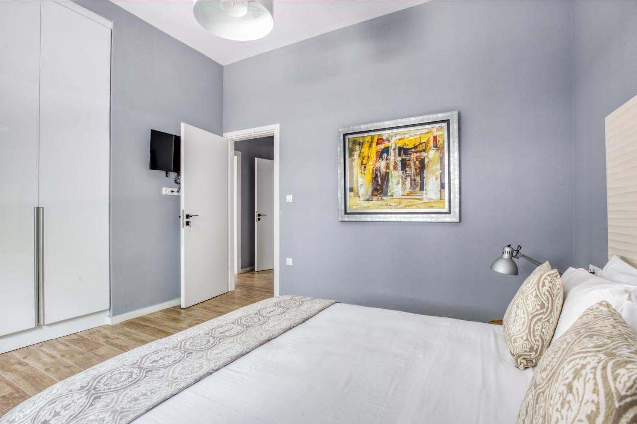 דירות אתונה Spacious Flat With Courtyard And Private Parking! מראה חיצוני תמונה