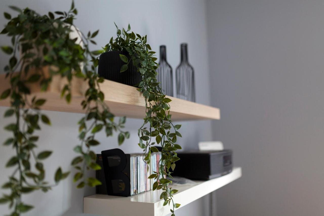 אתונה Spacious Flat With Courtyard And Private Parking! מראה חיצוני תמונה