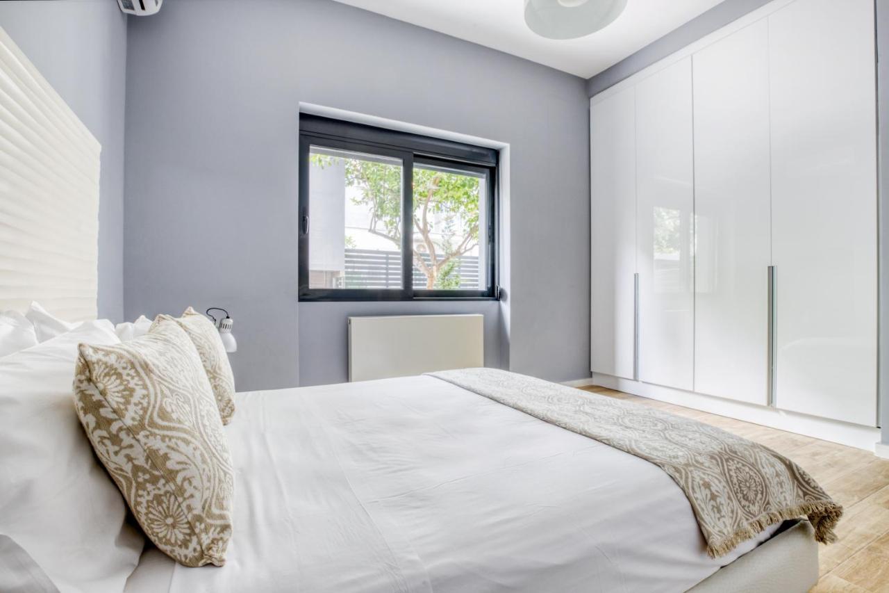 אתונה Spacious Flat With Courtyard And Private Parking! מראה חיצוני תמונה