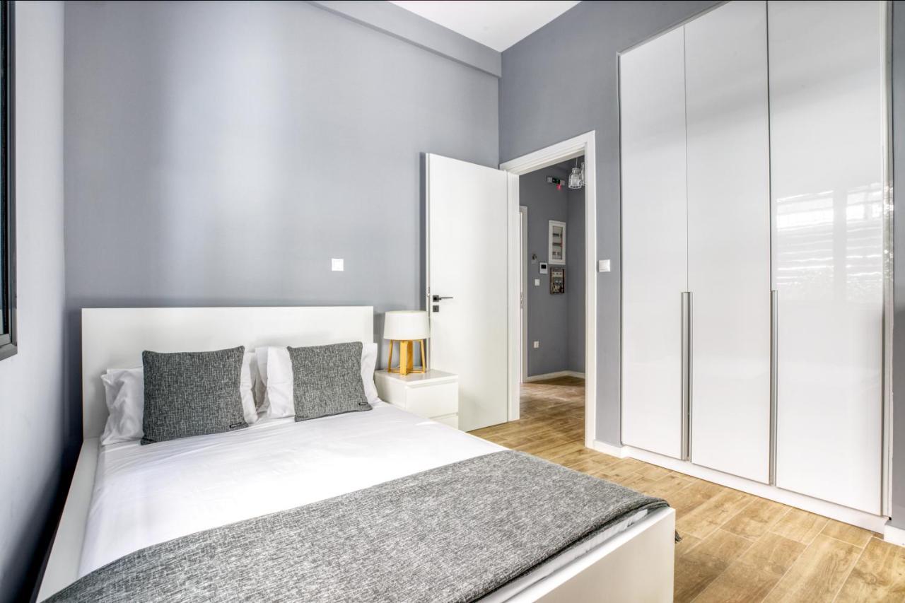 אתונה Spacious Flat With Courtyard And Private Parking! מראה חיצוני תמונה