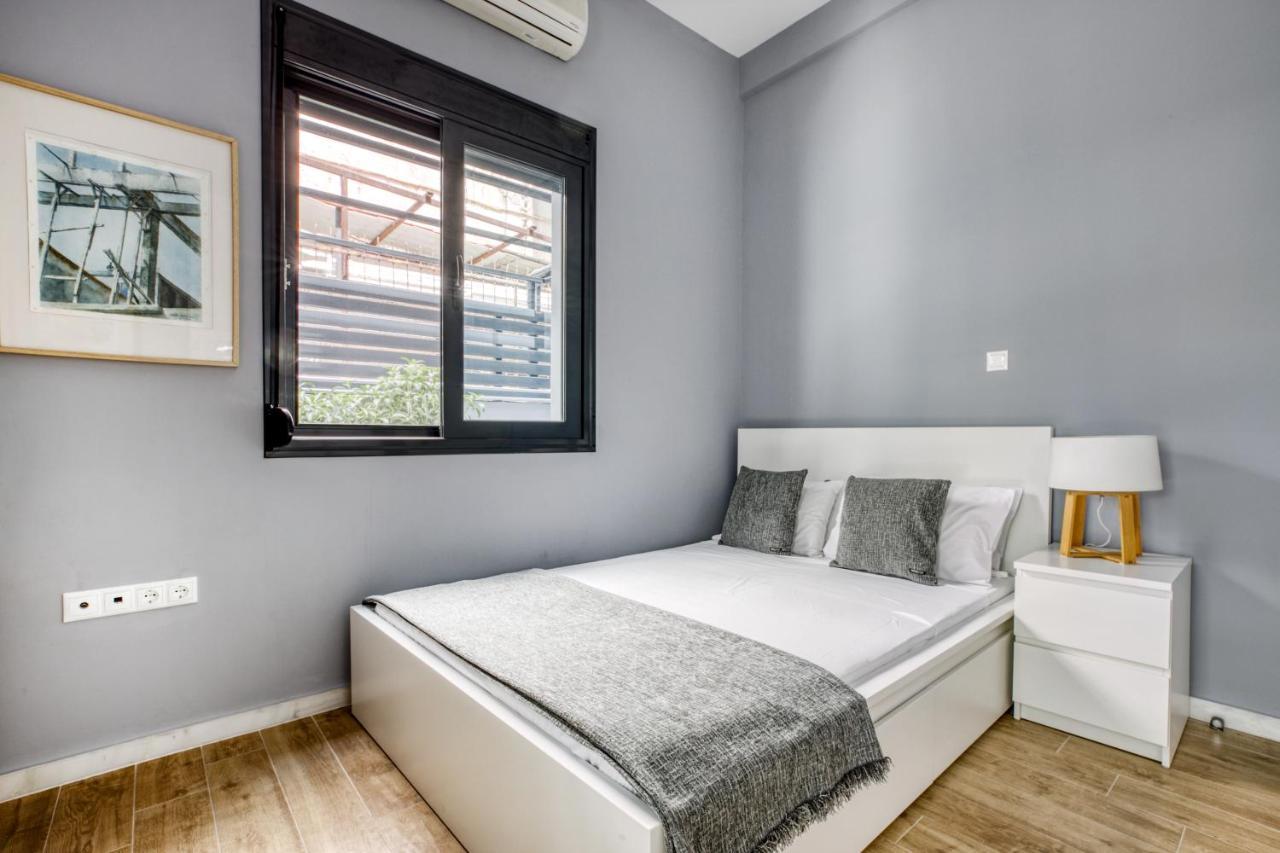 אתונה Spacious Flat With Courtyard And Private Parking! מראה חיצוני תמונה